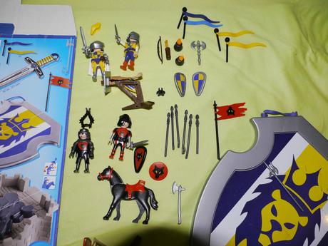 Playmobil 4217 pevnost rytíře s 2 meci, stity, 