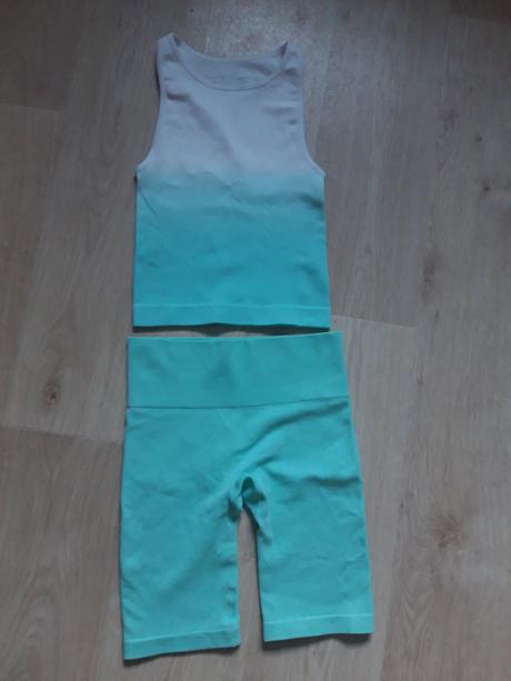 Letní komplet, komplet na cvičení, primark,158