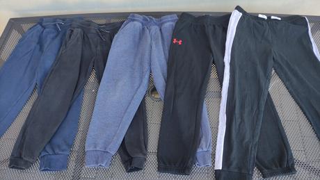 Set pro kluka(tepláky,mikiny) 8ks(122/128), 122–134