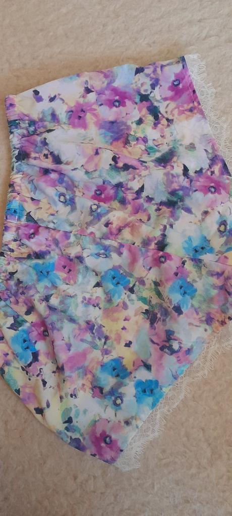 Bik bok pestré květované šortky s krajkou, l