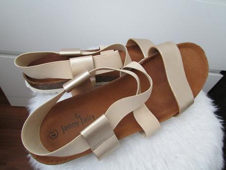 Páskové sandály, 41