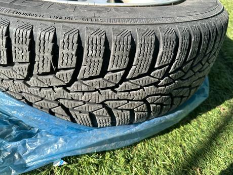 Zimní kola nokian - disky a pneu, 4 ks 185/65 r15, 