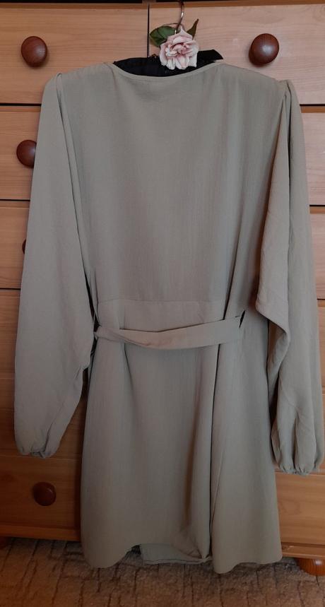 Asos olivové zavinovací krátké šaty, 40