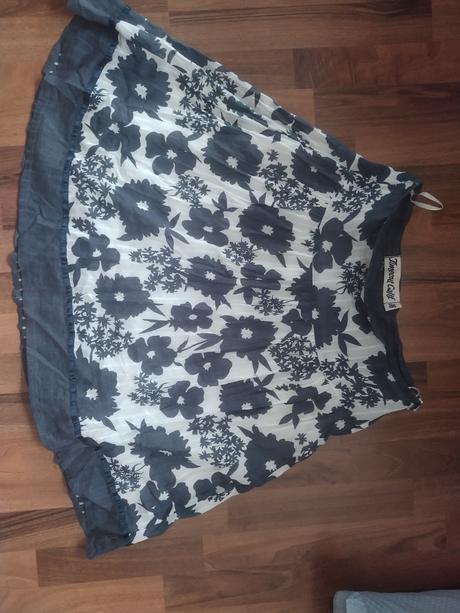 Sukně s květy, timeout,36