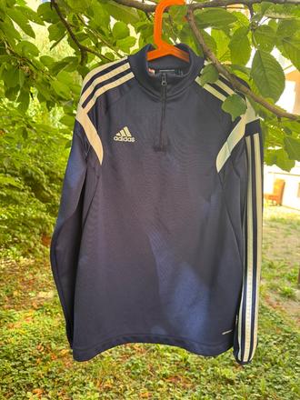 Mikča, adidas,152