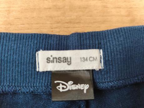 Tepláky 134, sinsay,134