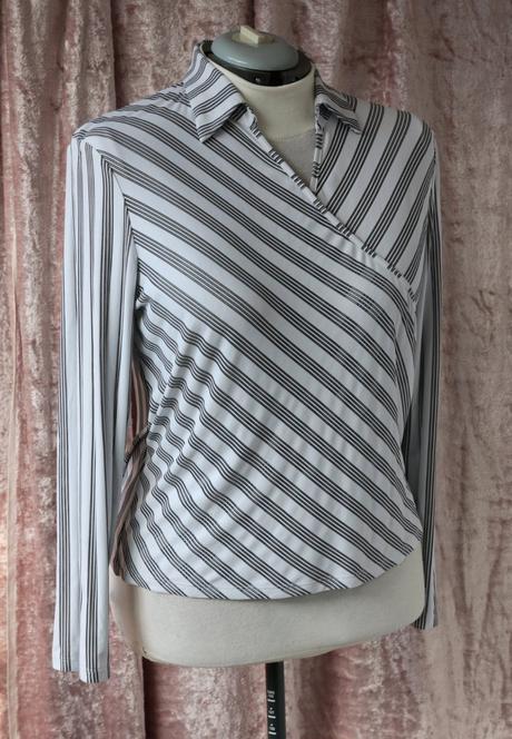 Černobílá elastická halenka marks&spencer vel.48, marks & spencer,48