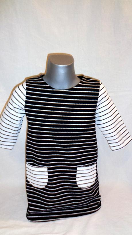 Nádherné silnější černobílé pruhované šaty, young dimension,110