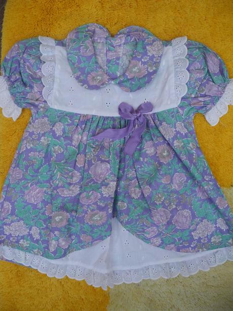 Šaty a kalhotky, 80