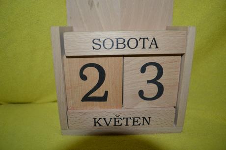 Dřevěný kalendář,