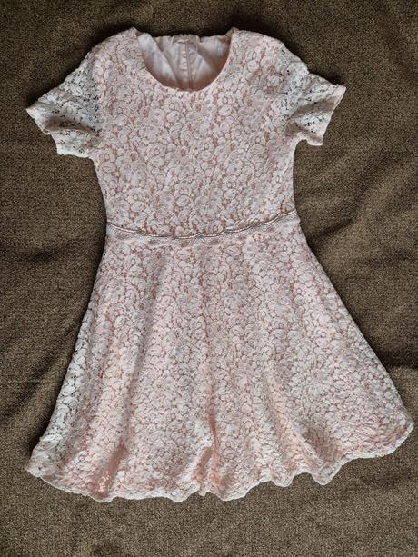 Dívčí krajkové šaty vel. 146/152, 146