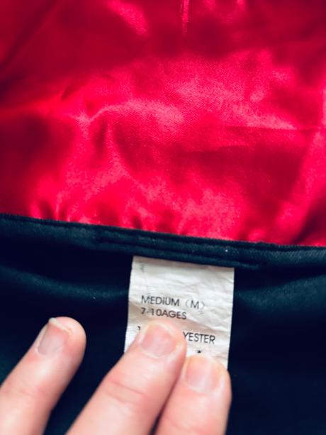 An24/ kostým čarodějka/ upírka  - v.cca 7/8 let, 