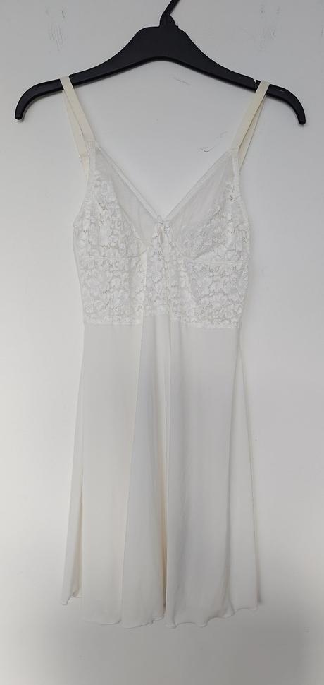 Noční košilka, 40