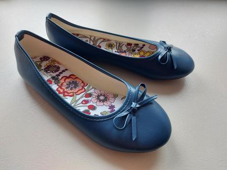 Tmavomodré baleriny, 38 / 39