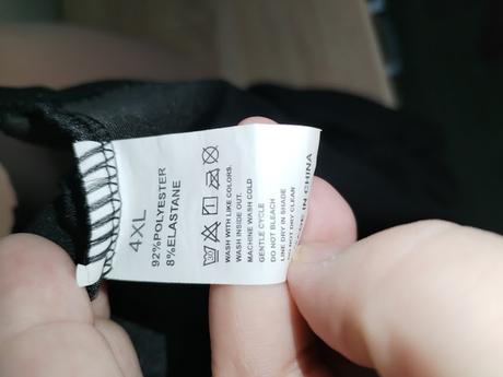 Černé triko se srdcem vel.4xl, 48 / 4xl