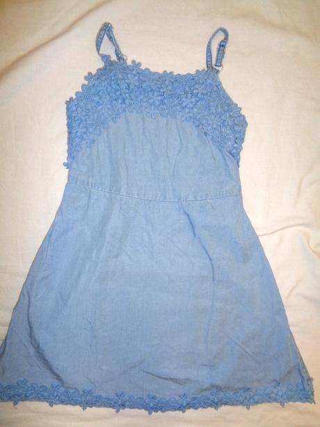 Luxusní šaty z odlehčené rifloviny s květy, river island,110