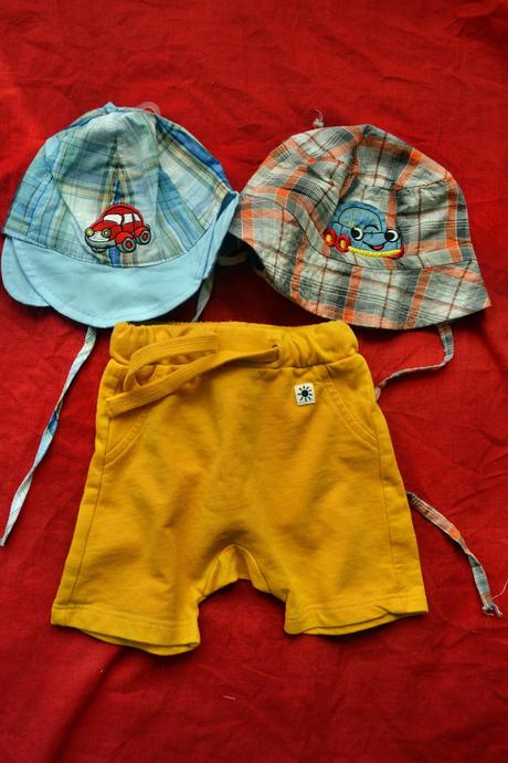 Kraťasy lindex a 2x nový klobouk,v.56-62, lindex,56 / 62