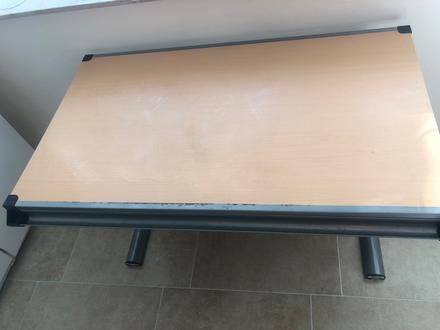 Detsky stul s nastavitelnou vyskou,