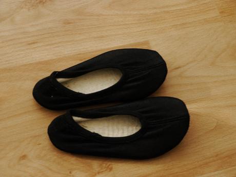 24-25 cvicky cerne, 24