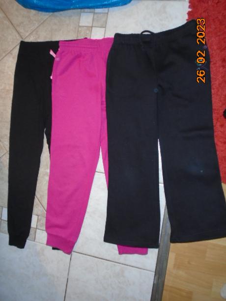 Tepláky 3ks vel 140/146, kugo,140