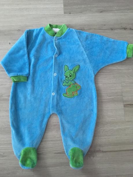 Semišový overal se zajíčkem, 62
