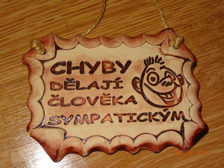 Keramická tabulka s citátem na zavěšení,