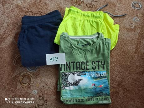 Kraťasy a tričko, 140–152