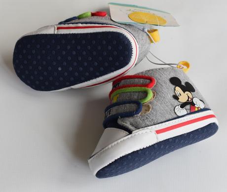 Capáčky vel. 16, disney,<17