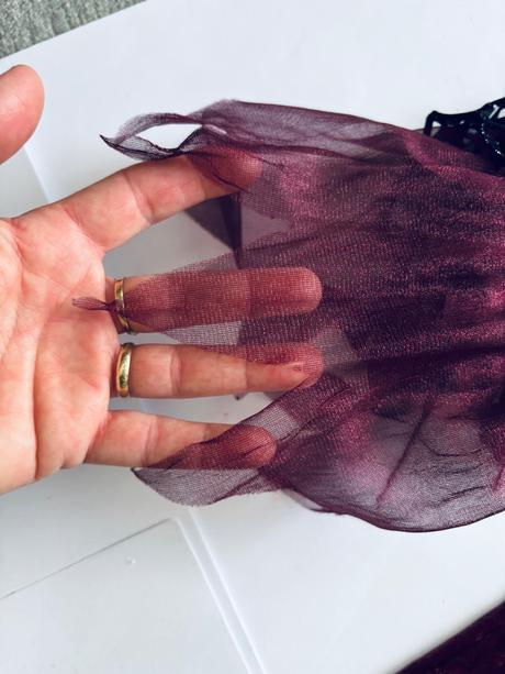 An6/ kostým upírka / ćarodejnice - v.cca 7/8 let, 