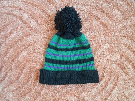 Černá zelená čepice kulich, 116