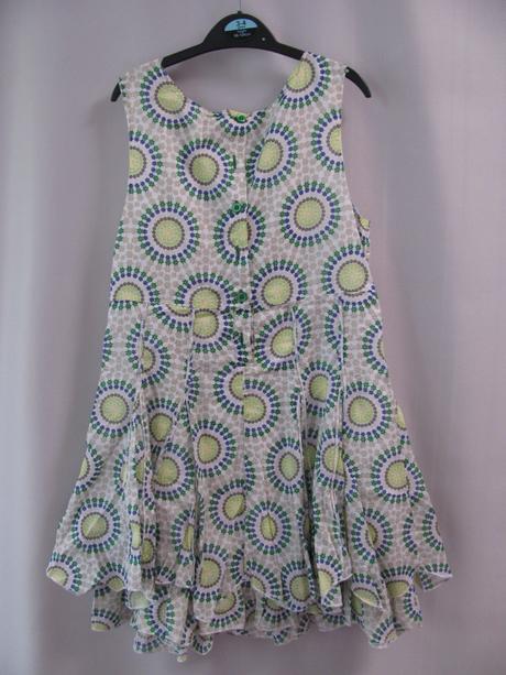 Letní top do cípů, c&a,146