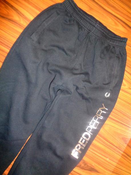 Teplé tmavomodré tepláky fred perry, m