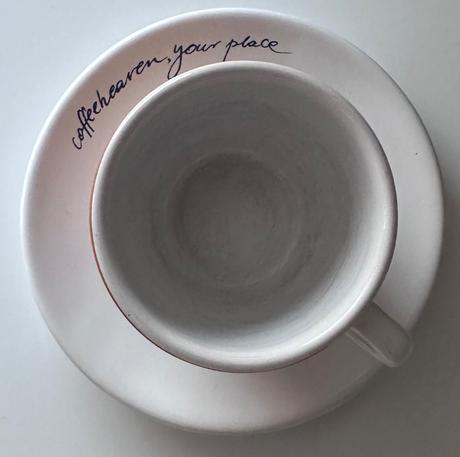 Starý hrnek s podšálkem na kafe lungo, 