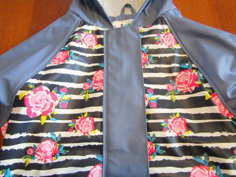 Nepromokavá pogumovaná bunda vel 104, lupilu,104