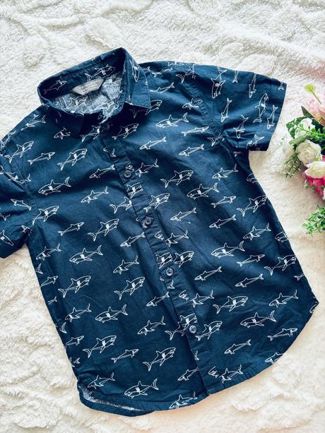 Košile modrá se žraloky - v.4/5 let( 5/6 let), primark,110