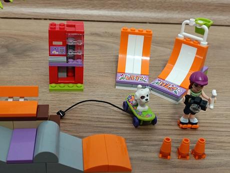 Lego friends 41099 skatepark v městečku heartlake, 