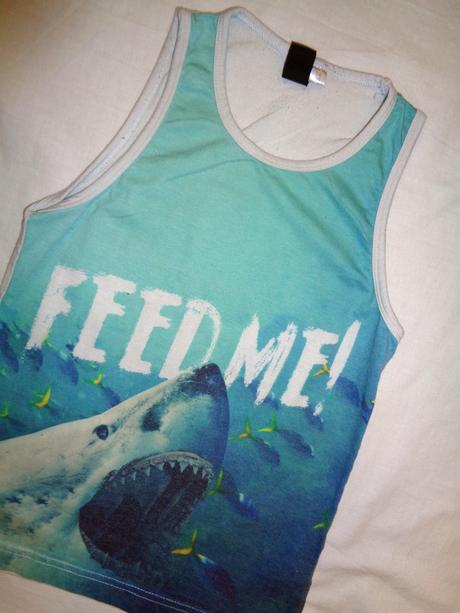 Letní tílko se žralokem, 128