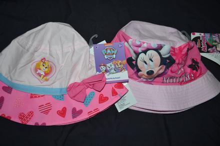 2x kvalitní klobouček na 2-5 let, disney,92 / 98 / 104 / 110 / 116