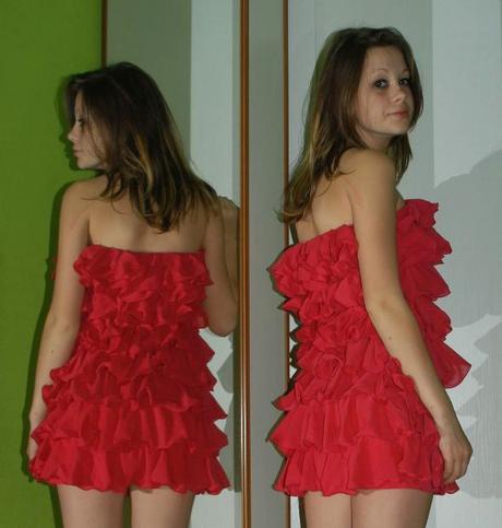 Krátké volánkové malinově růžové společenské šaty, 36