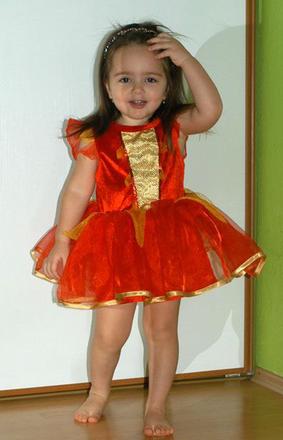 Karnevalové červené šaty karkulka, čertice...,