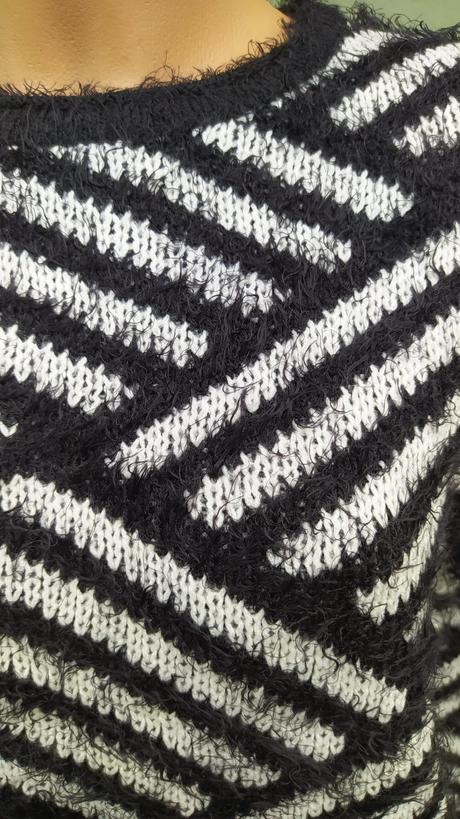 Chlupatý svetr clockhouse - vel.m, clockhouse,m