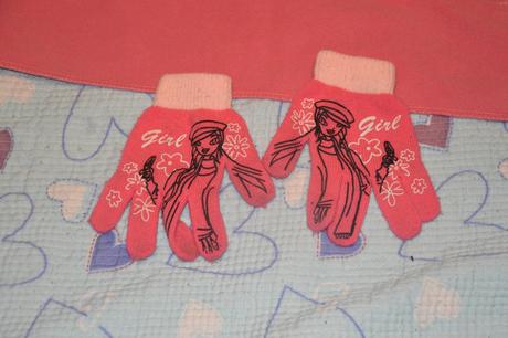 116 122 128 prstové rukavice a fleesová šálka, 122