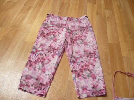 3/4 sportovní legíny vel.11-12, 152