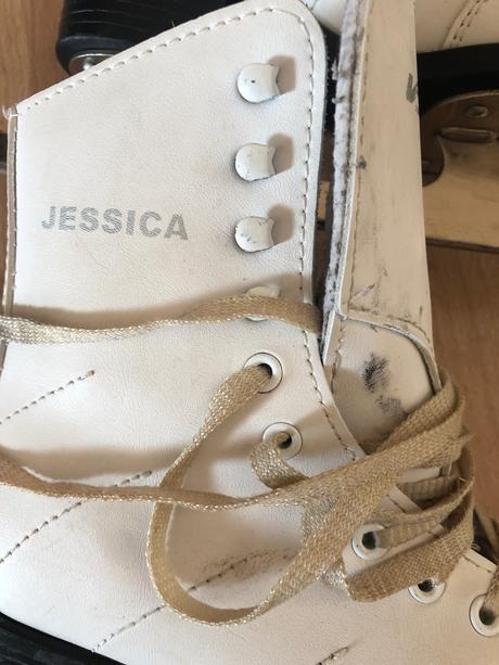 Bile zavazovaci brusle velikost 34, 34