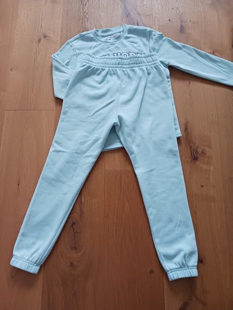 Tepláková souprava č.140, 140