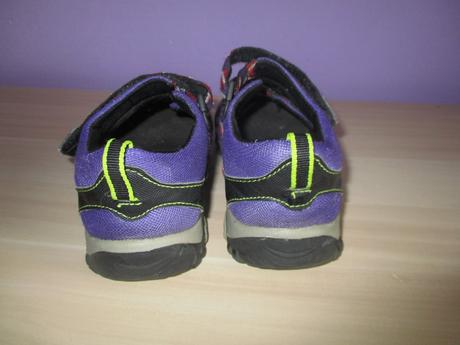 Sportovní sandály, 31