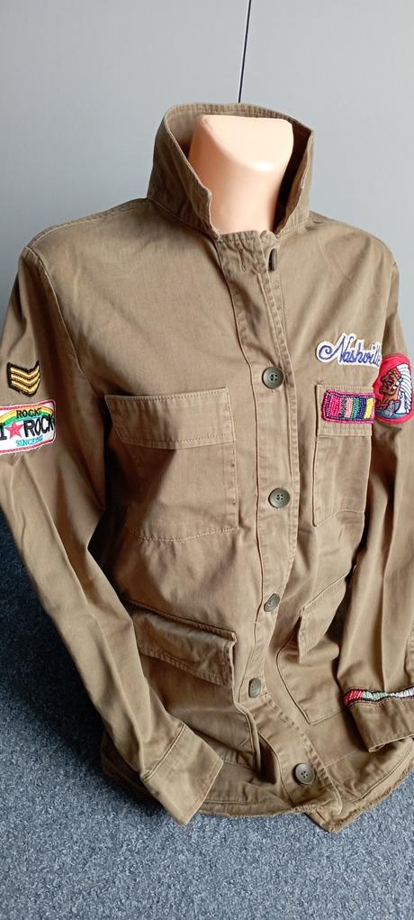 Bunda zn."bershka" vel."l", bershka,l