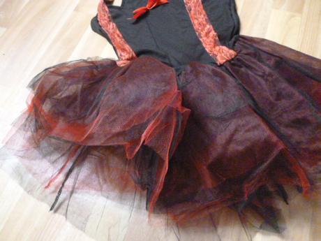 Karneval dospělý šaty vel.m-l,