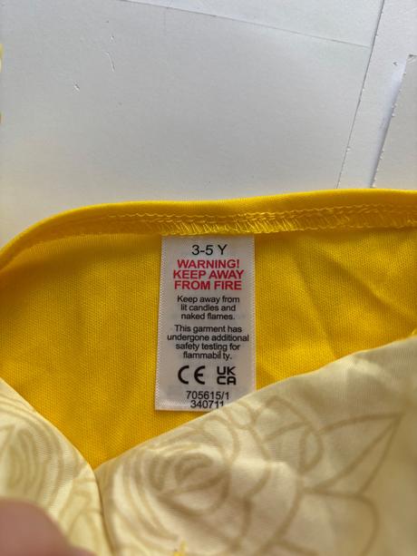 An15/ kostým princezna- v.3/5 let,