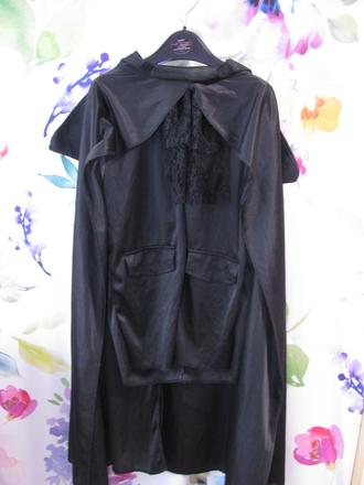 Chlapecký kostým upíra,hraběte drákuly, 